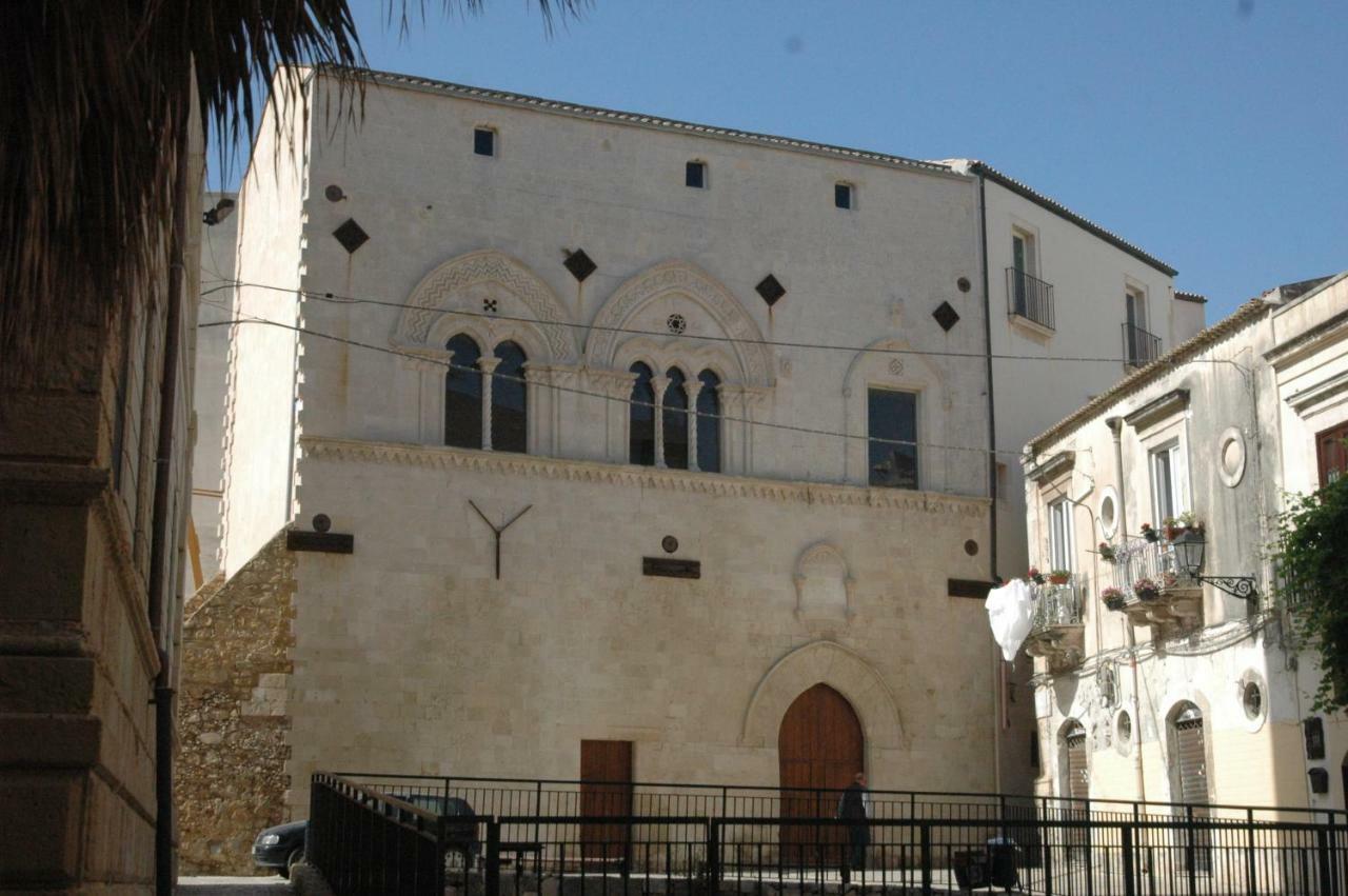 Feel Ortigia 1